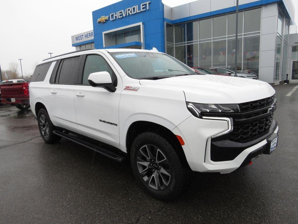 Used 2024 Summit White Chevrolet Z71 image 2