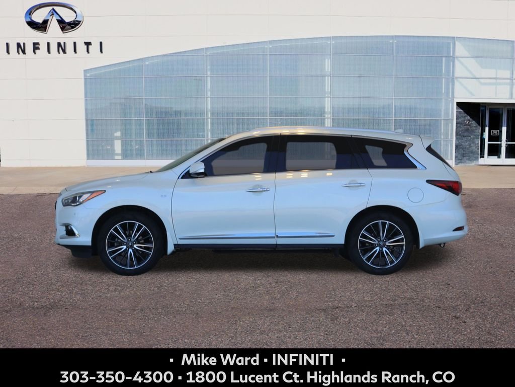 Used 2019 White INFINITI LUXE image 2