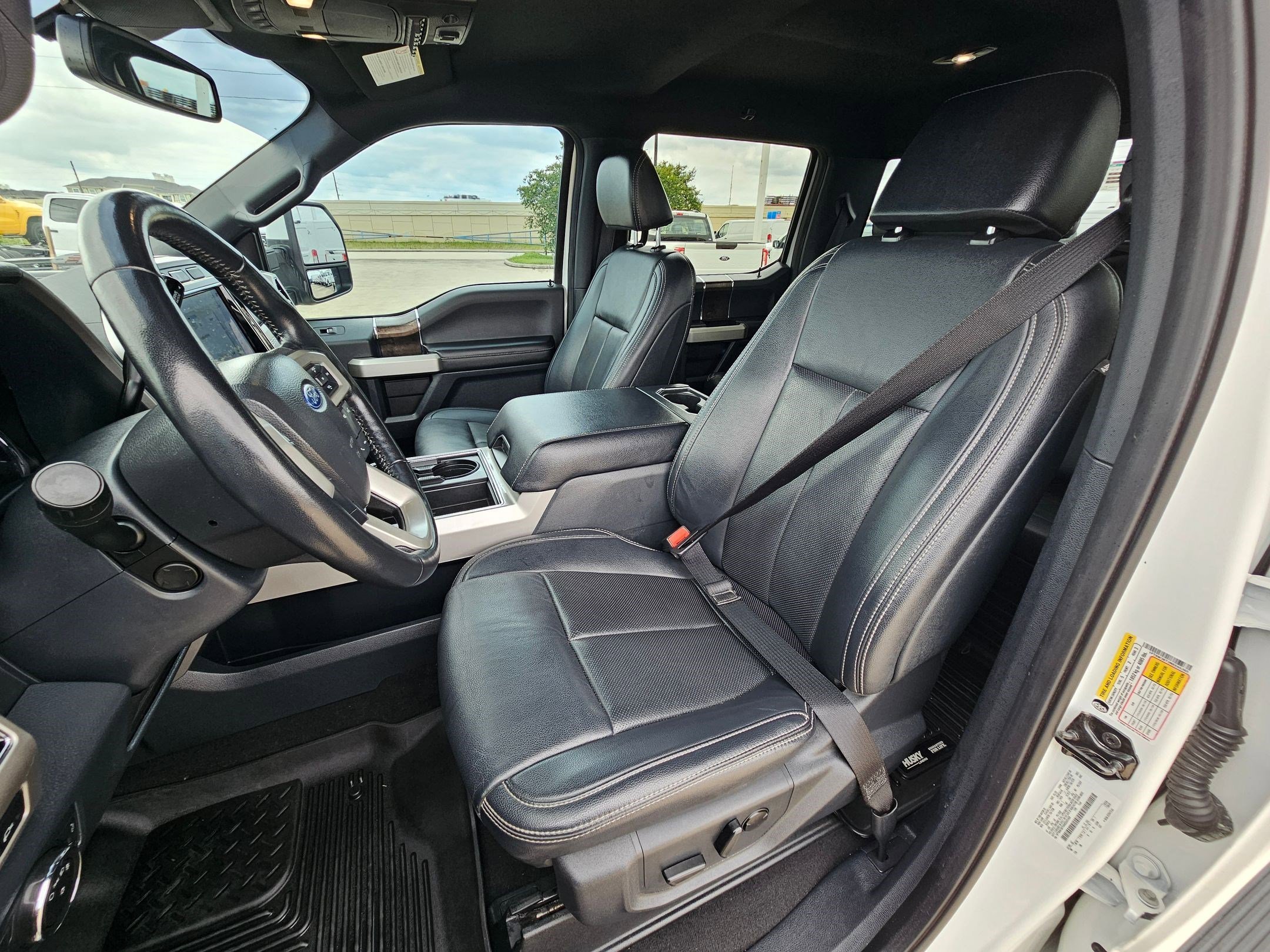 Used 2022 Star White Ford Lariat image 14