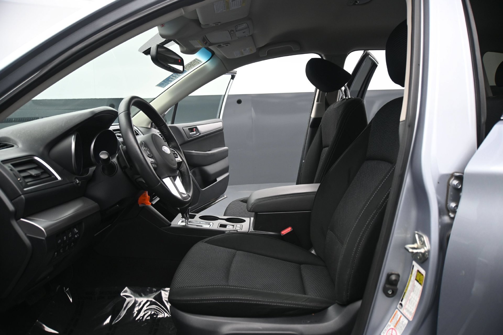 Used 2015 Ice Silver Metallic Subaru 2.5i Premium image 20