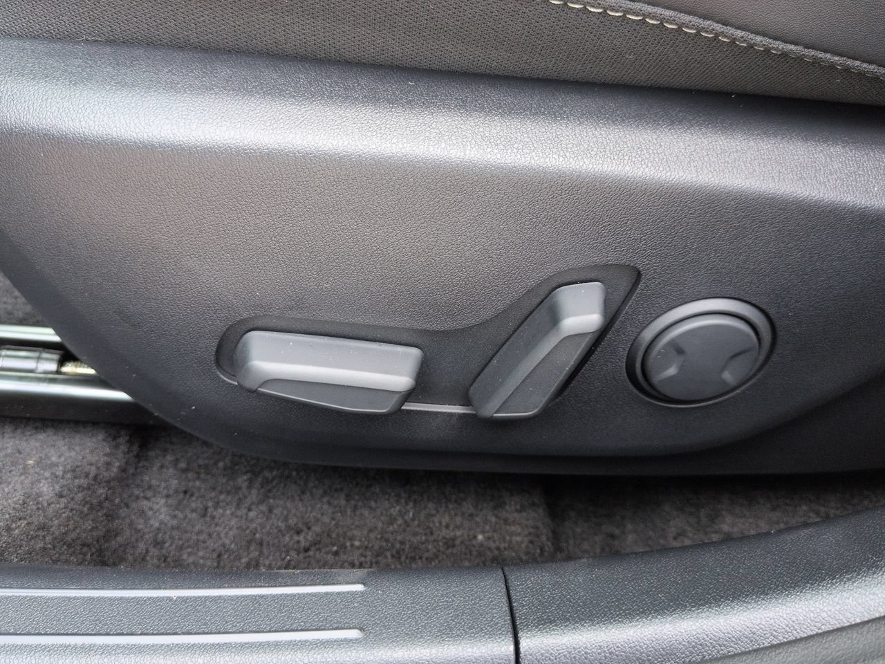 New 2026 Interstellar Gray Kia GT-Line Turbo image 21
