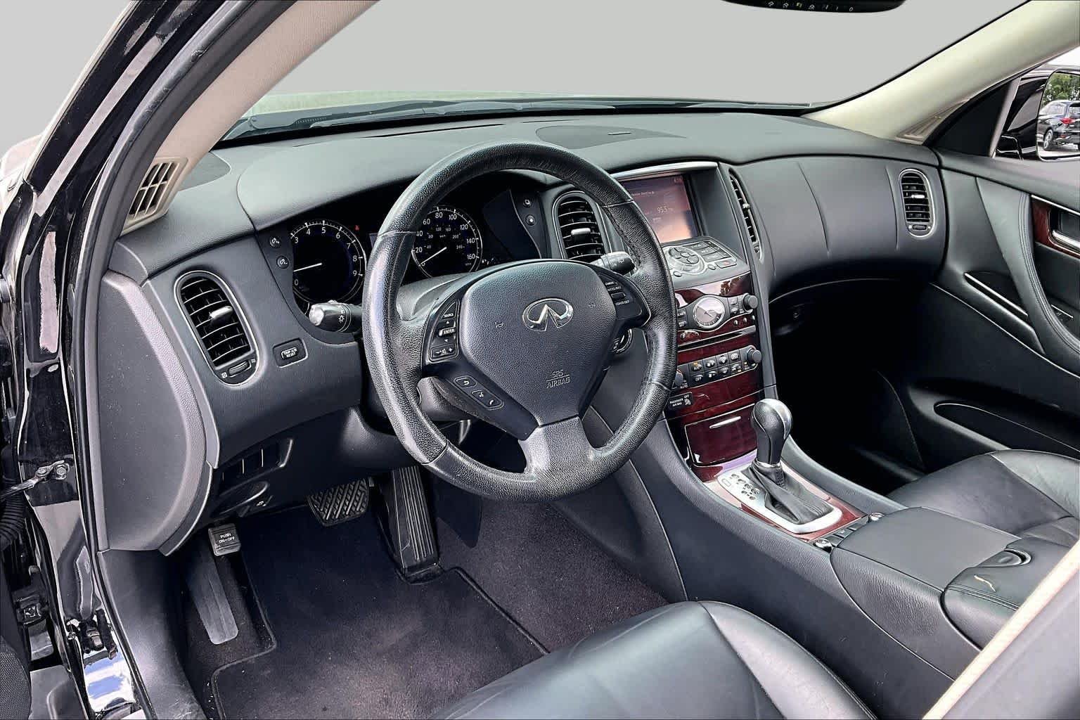 Used 2017 Black Obsidian INFINITI  image 17