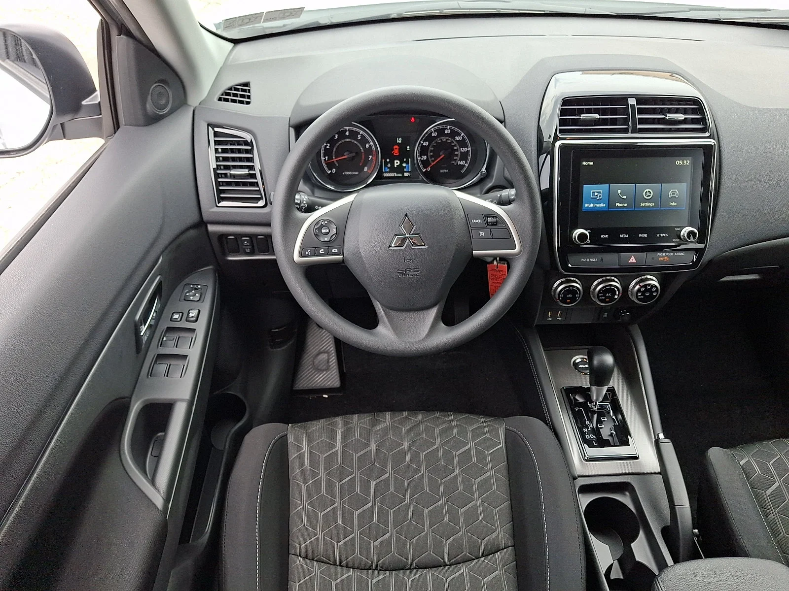 New 2026 White Mitsubishi 2.0 ES image 12