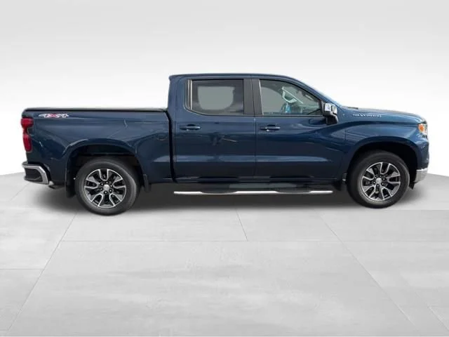 Used 2022 Northsky Blue Metallic Chevrolet LT (2FL) image 7