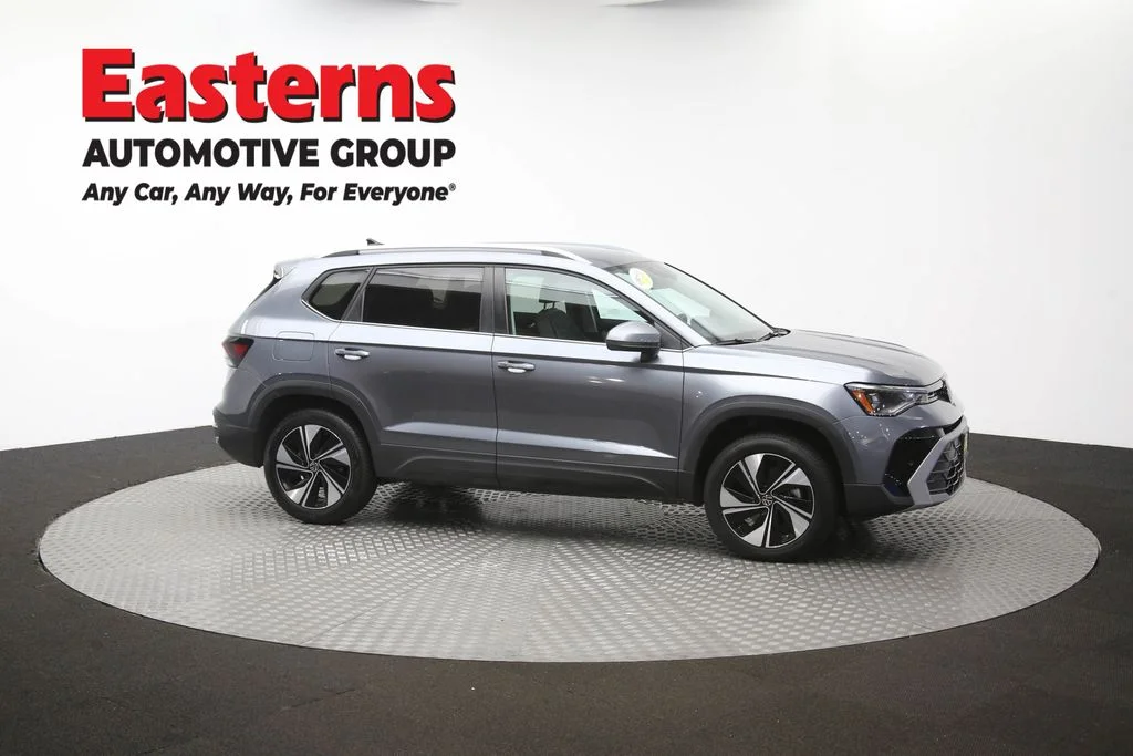Used 2025 Gray Volkswagen 1.5T SE image 45