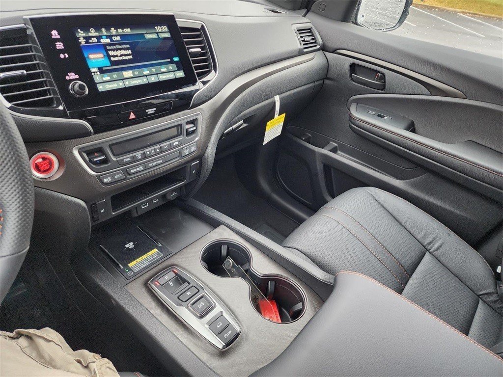 2025 Honda Passport TrailSport - Photo 30