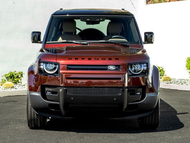 New 2026 Sedona Red Land Rover S image 3