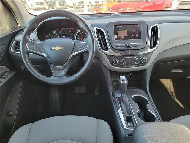 Used 2020  Chevrolet LT w/1LT Front-wheel Drive image 10