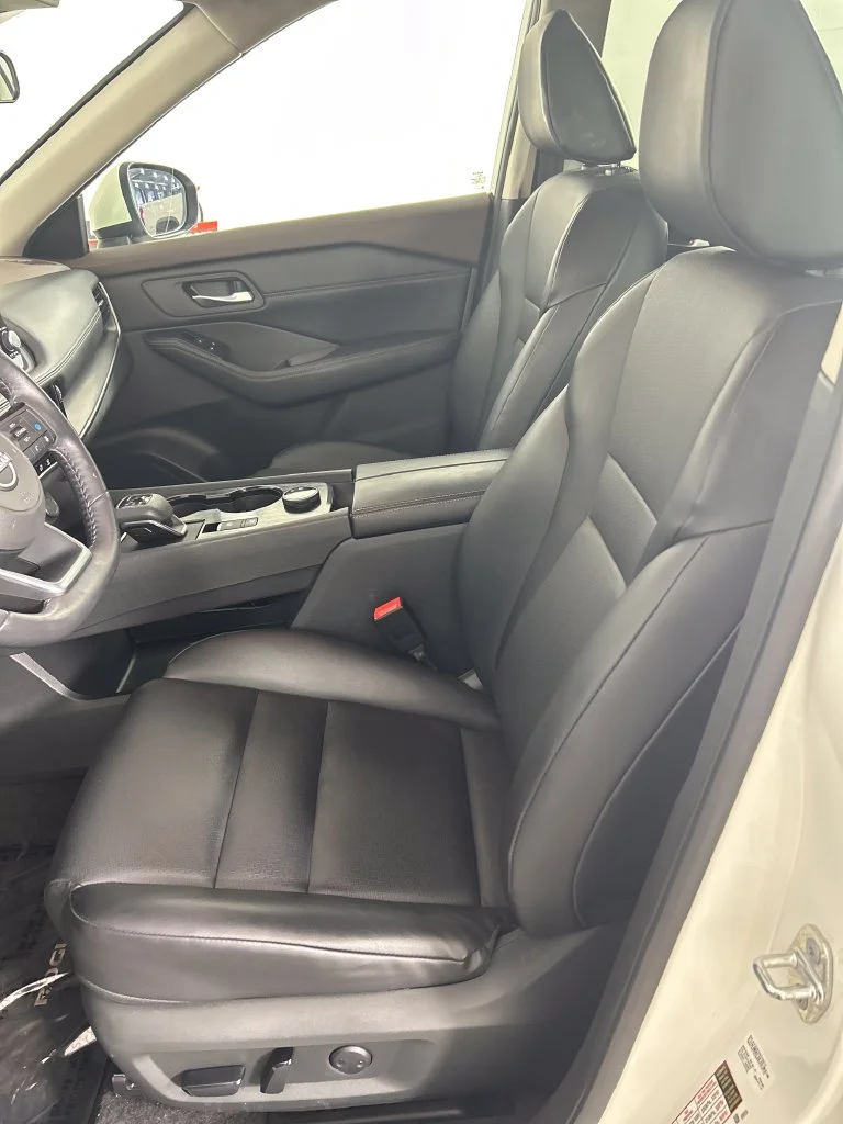 Used 2023 White Nissan SV image 11