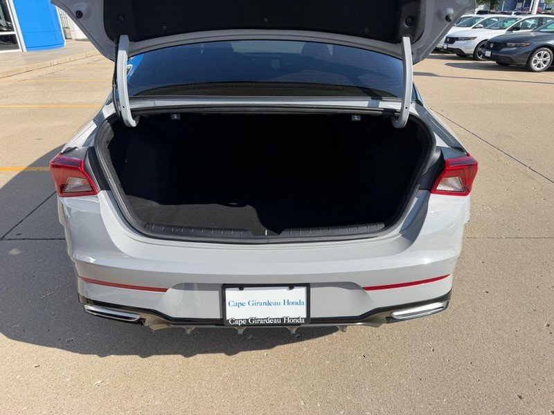 Used 2023 Wolf Gray Kia GT-Line image 4
