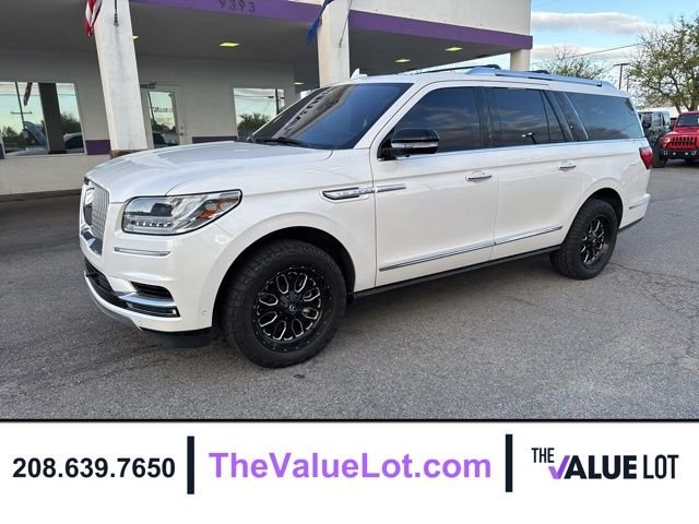 Used 2019 White Lincoln Reserve image 8