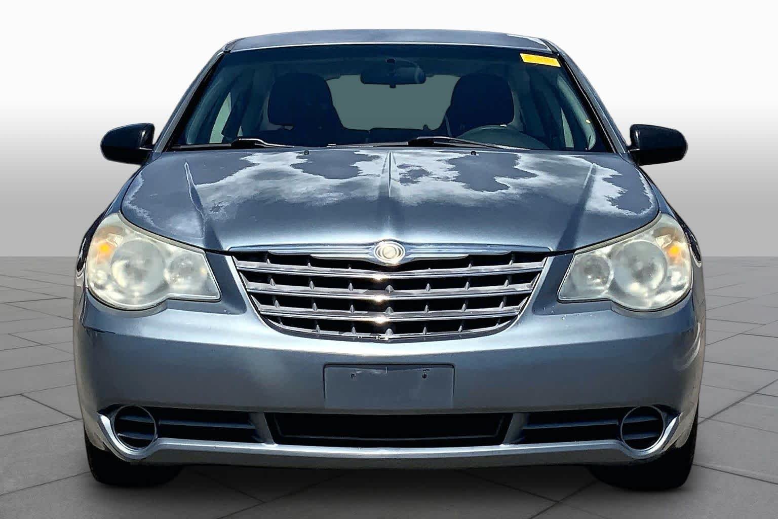 Used 2010 Silver Steel Metallic Chrysler Touring image 3