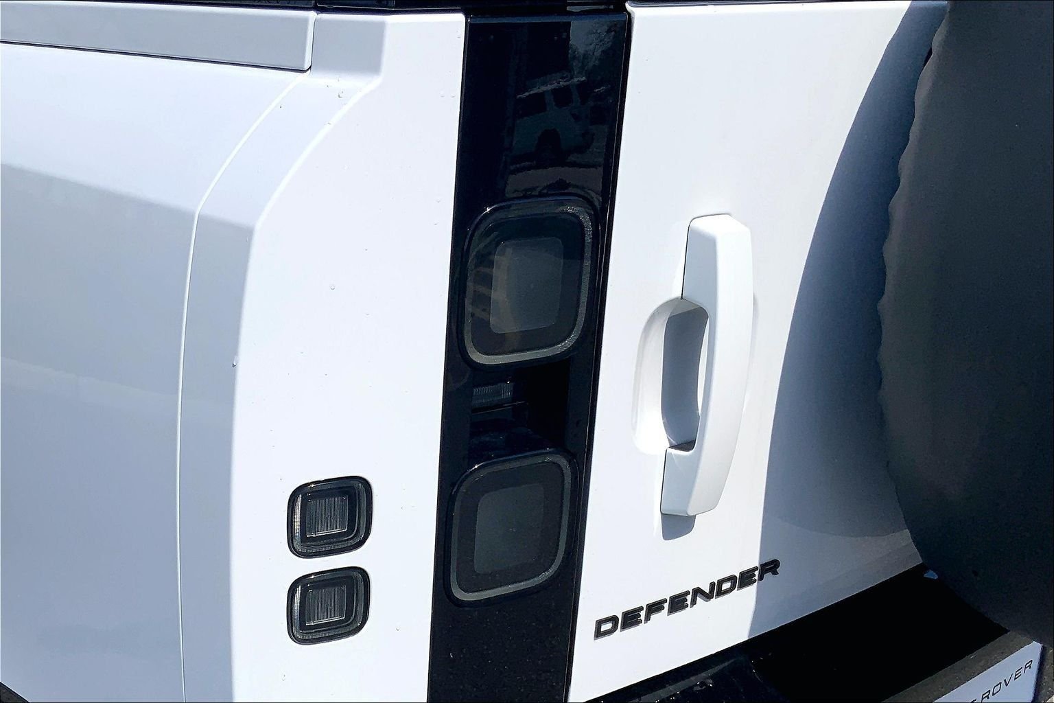 New 2026 Fuji White Land Rover V8 image 14