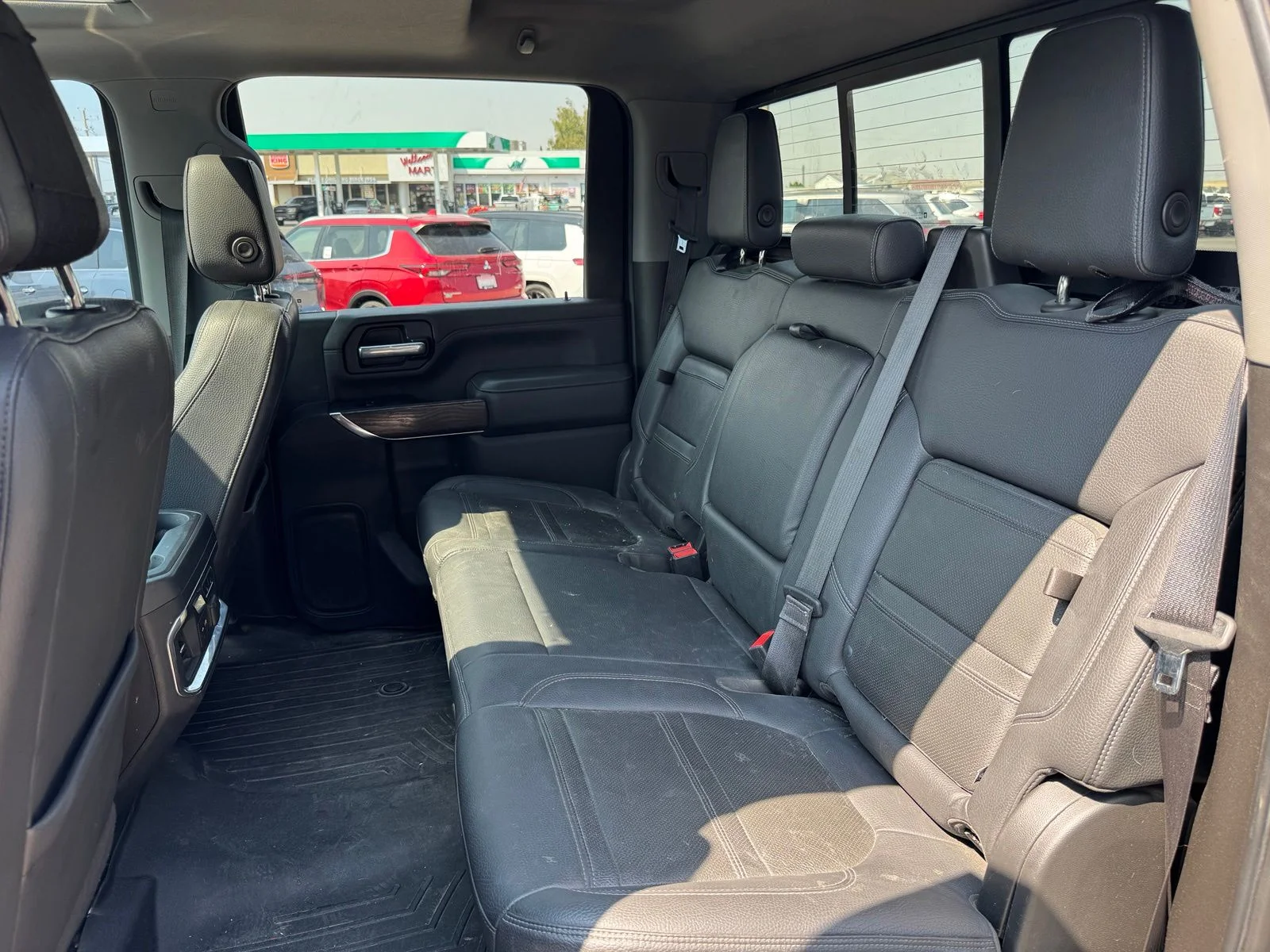Used 2021  GMC Denali image 9