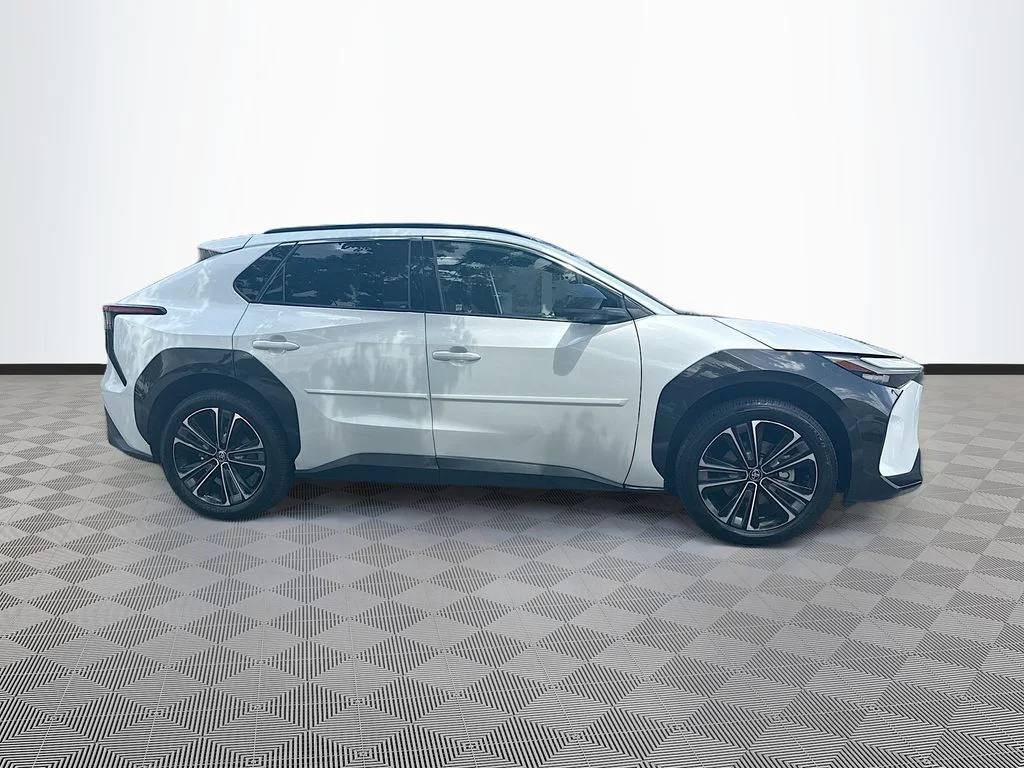 Used 2023 Beige Toyota Limited image 5