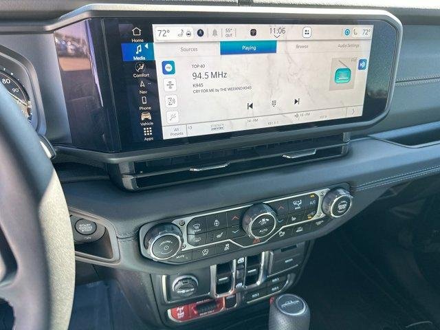 Used 2025 Black Jeep Mojave X image 16