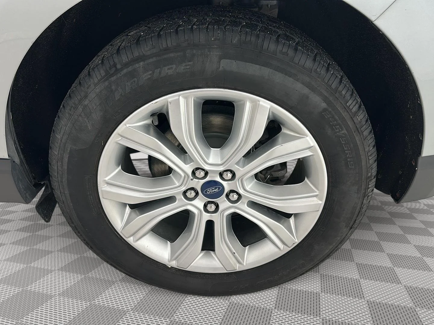 Used 2020 Iconic Silver Metallic Ford Titanium image 30