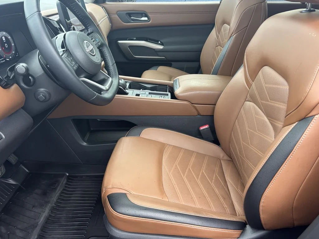 Used 2025 Red Nissan Platinum image 16