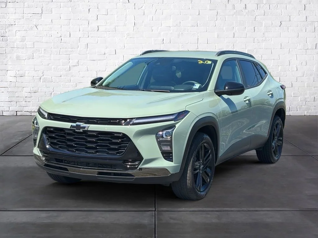 Used 2025 Cacti Green Chevrolet ACTIV image 2
