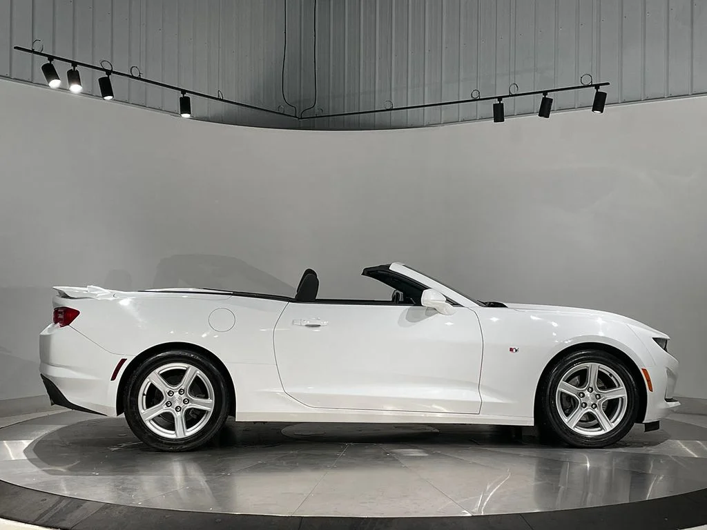 Used 2019 White Chevrolet 1LT image 5