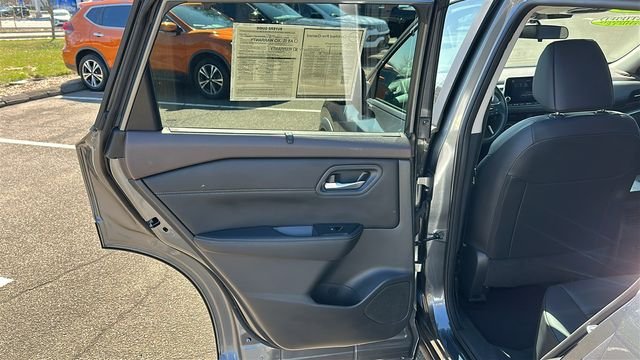 Used 2023 Gray Nissan SV image 22