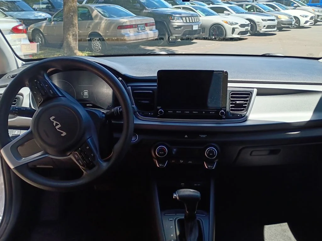 Used 2022 Clear White Kia S image 17