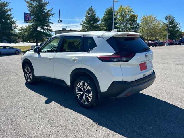 Used 2023 White Nissan SV image 6