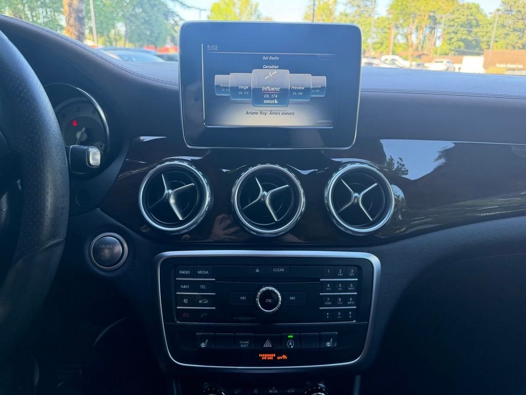 Used 2017  Mercedes-Benz GLA 250 image 20