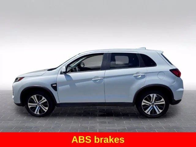 Used 2024 White Mitsubishi 2.0 ES image 5
