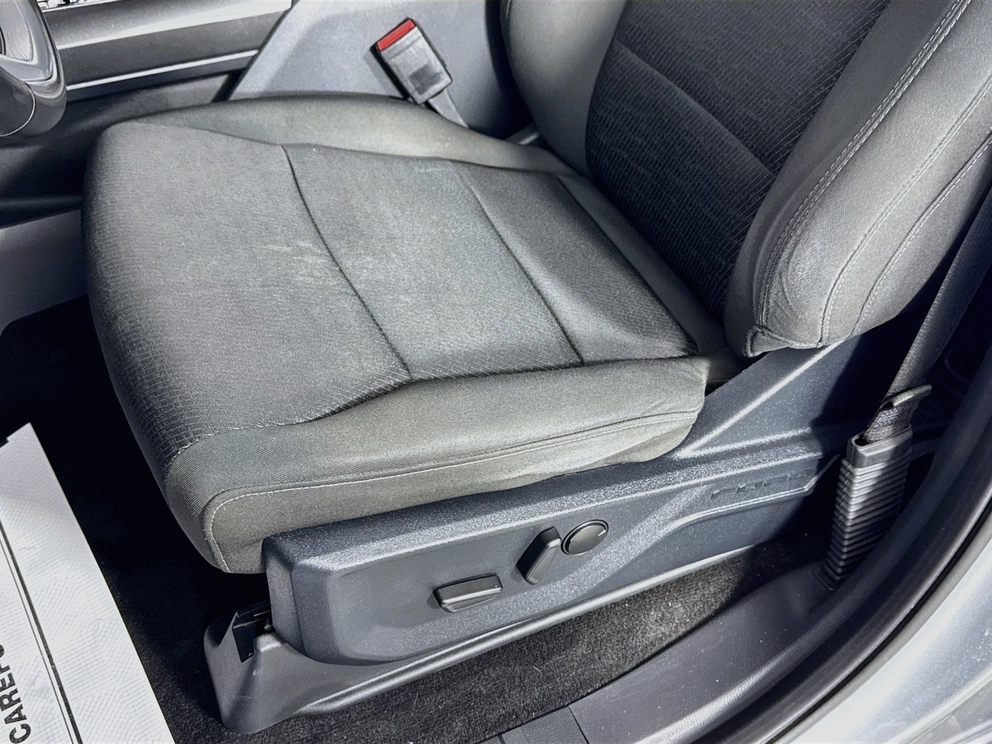 Used 2023 Iconic Silver Metallic Ford XLT image 19