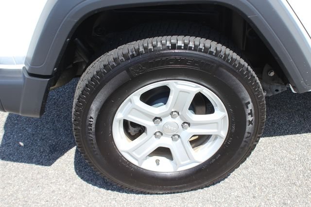 Used 2019 White Jeep Unlimited Sport S image 33