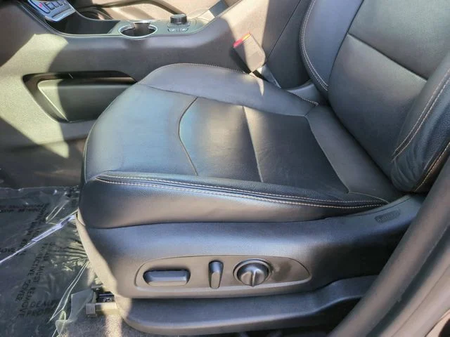Used 2020 Black GMC SLT image 20