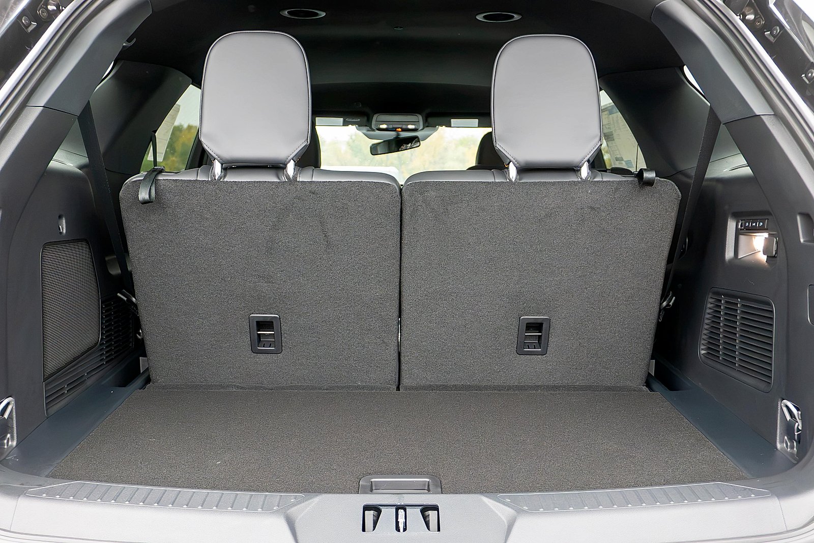 2026 Ford Explorer Tremor - Photo 8