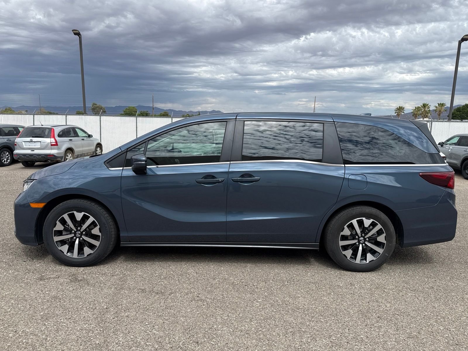 Certified Used 2025 Smoke Blue Pearl Honda EX-L image 2