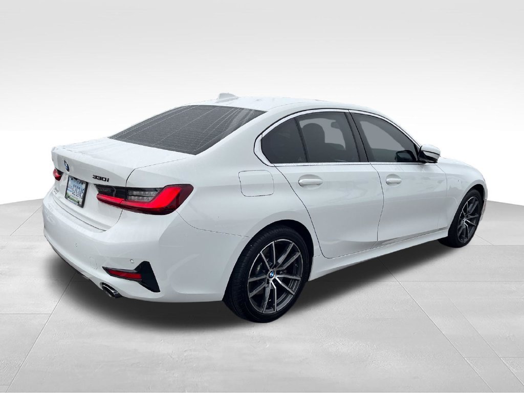 Used 2022 White BMW 330i xDrive image 6
