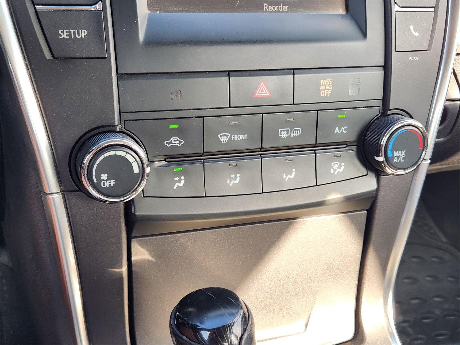 Used 2016 Midnight Black Metallic Toyota SE image 19