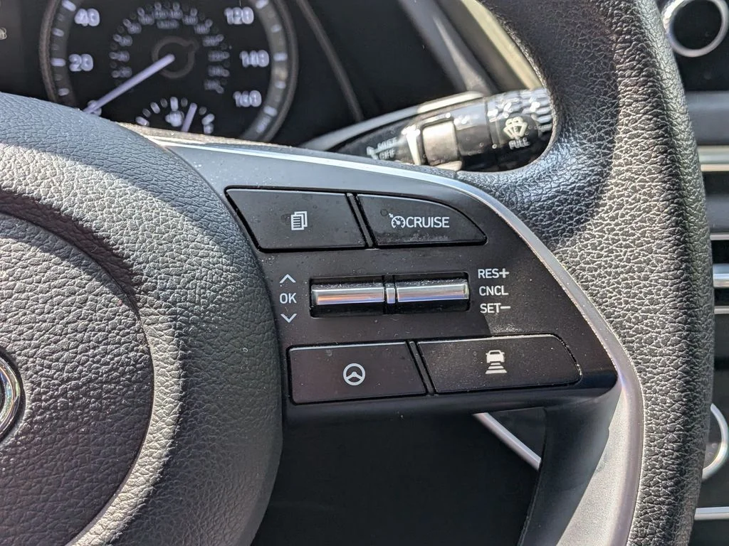 Used 2022 Gray Hyundai SEL image 18