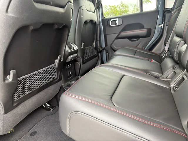 New 2026 Anvil Clear-Coat Exterior Paint Jeep Rubicon image 17