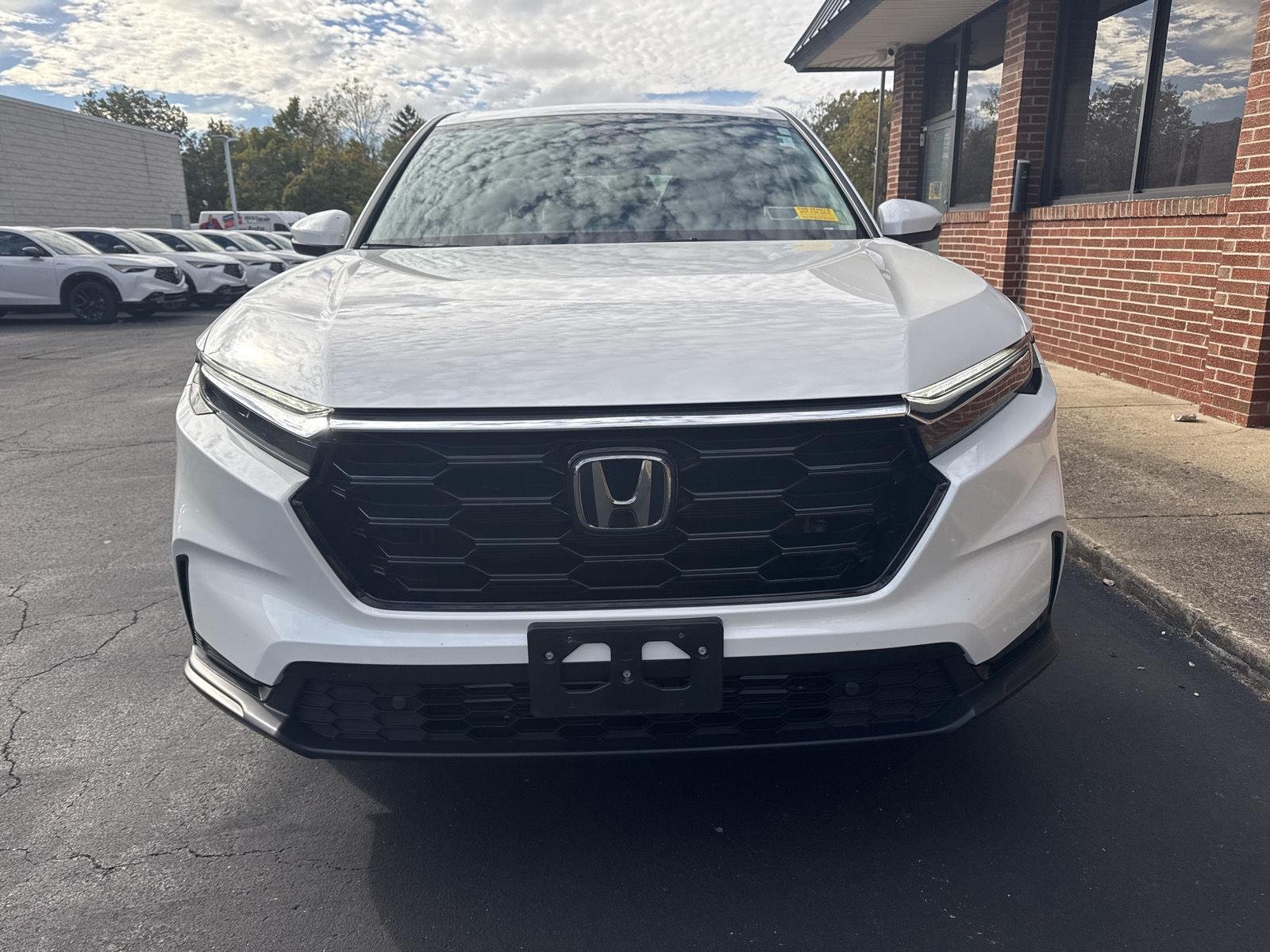 Used 2025 Platinum White Pearl Honda EX-L image 2