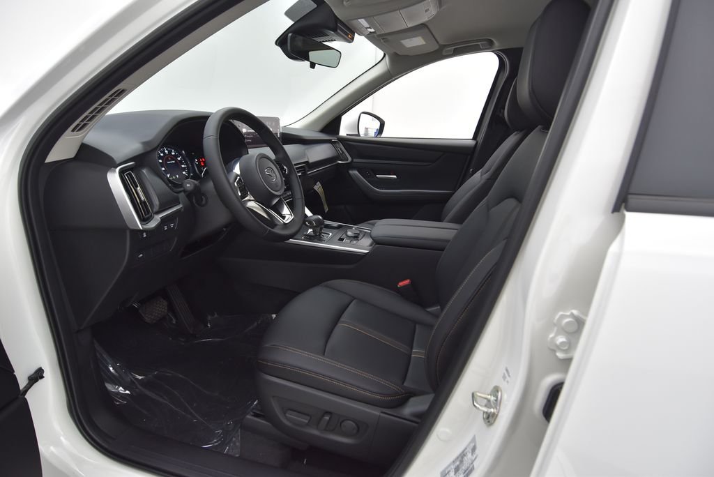 Certified Used 2025 White Mazda 3.3 Turbo Select image 20