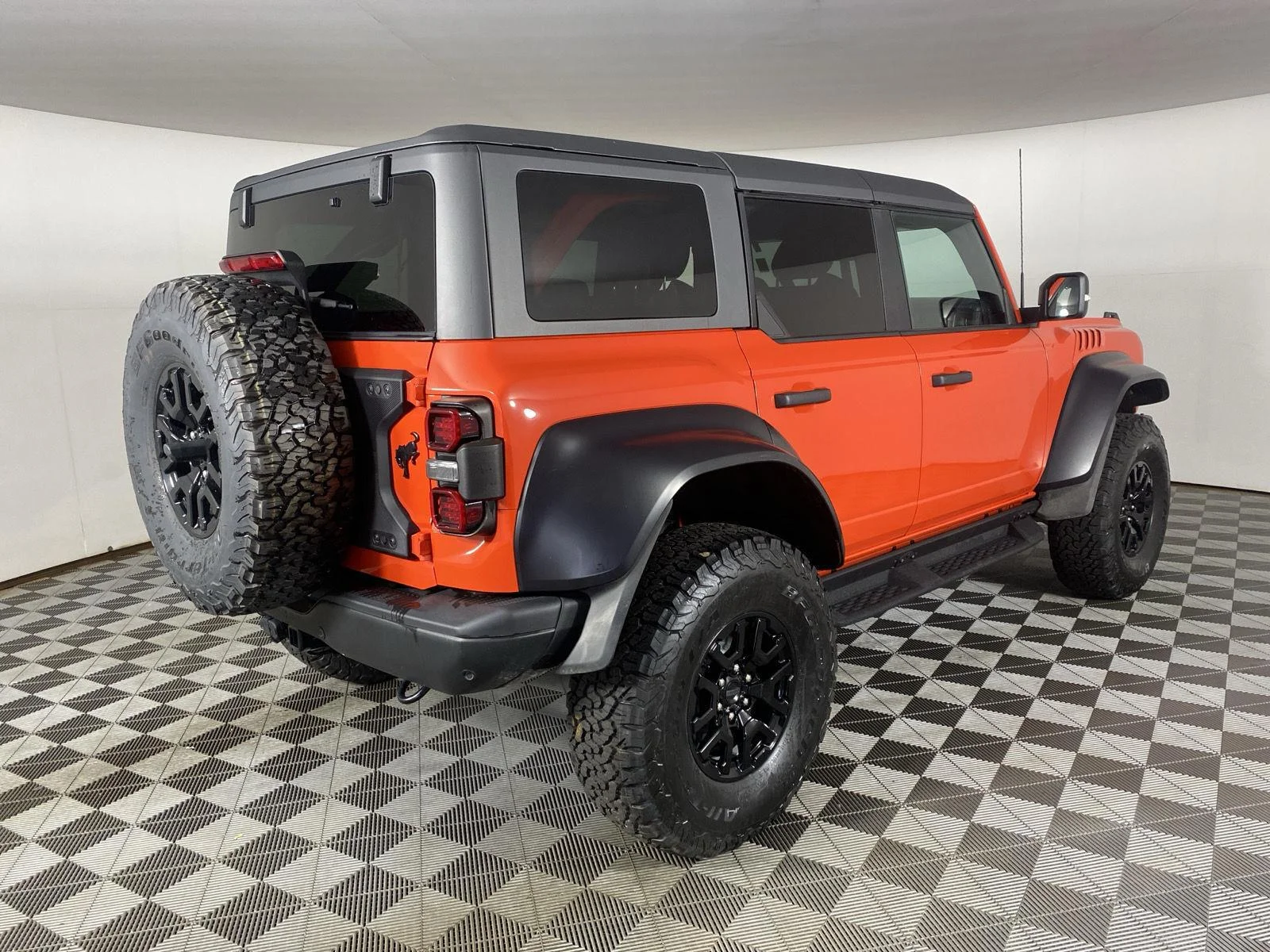 Used 2022 Orange Ford Raptor image 10