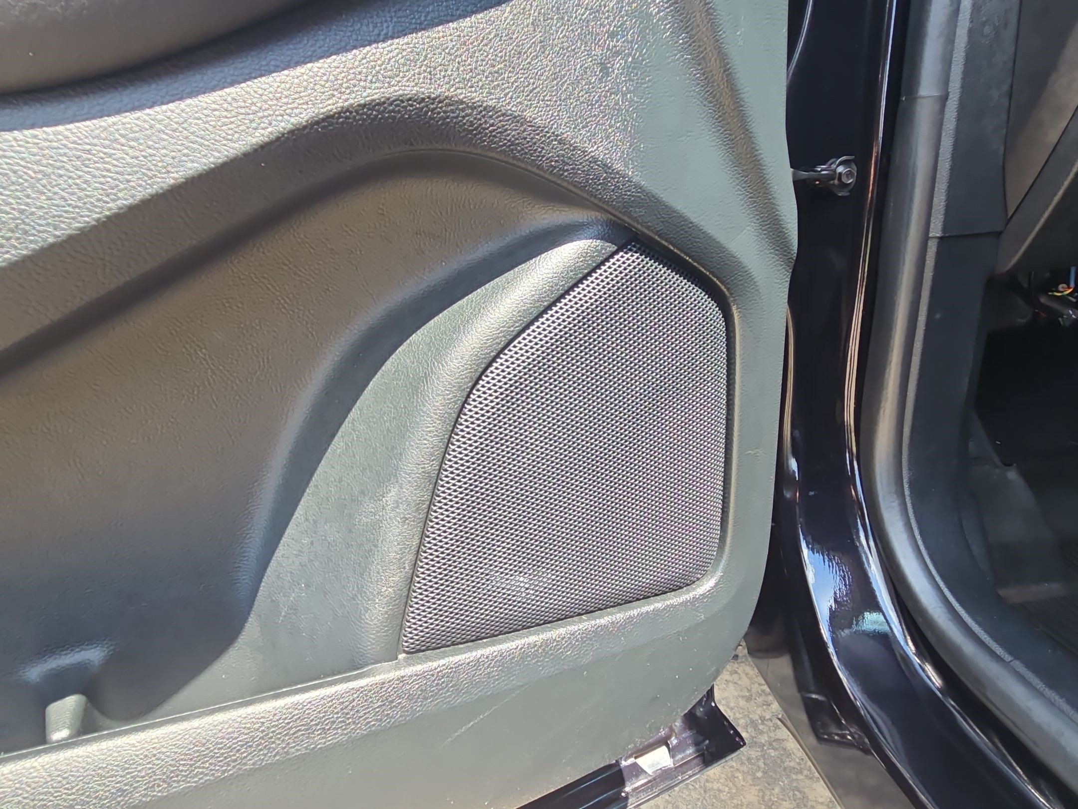 Used 2024 Blue Ford SE image 12