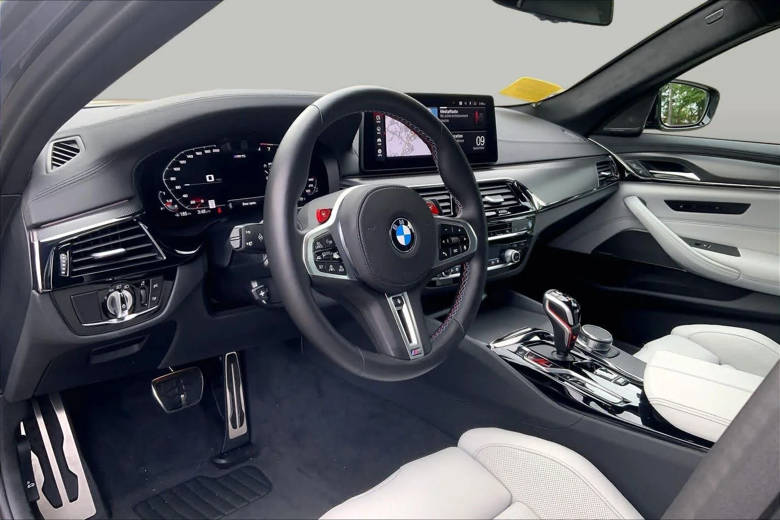 Certified Used 2023 Alvite Grey Metallic BMW  image 17