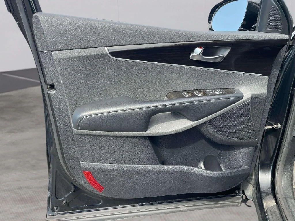 Used 2019 Ebony Black Kia EX image 20