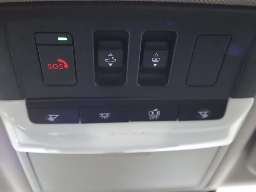 2025 Mitsubishi Outlander Plug-in Hybrid Platinum Edition - Photo 61