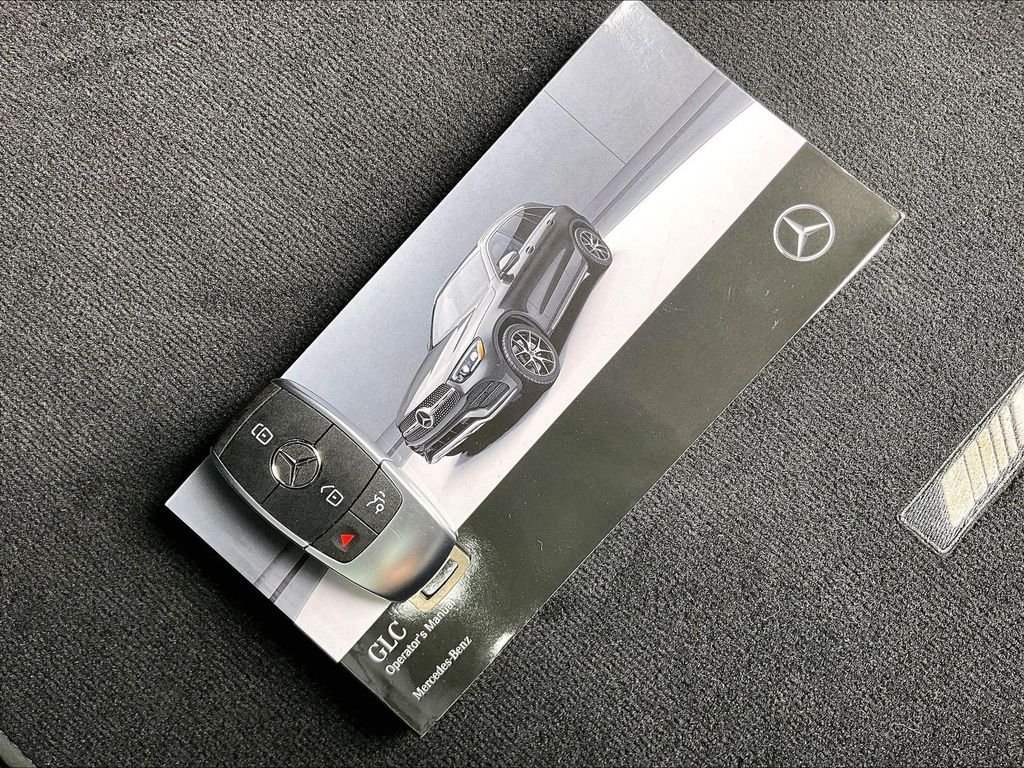 Used 2022 Black Mercedes-Benz GLC 300 image 32