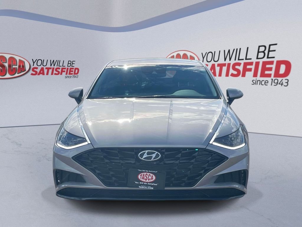 Certified Used 2023 Silver Hyundai SEL image 2