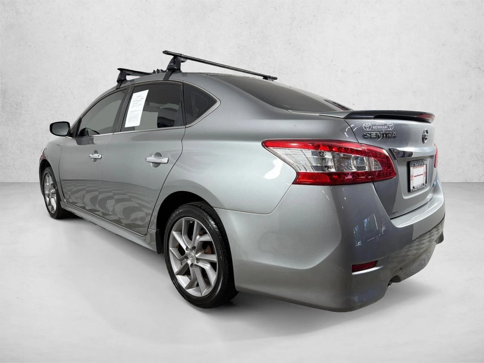 Used 2014 Black Nissan SR image 5