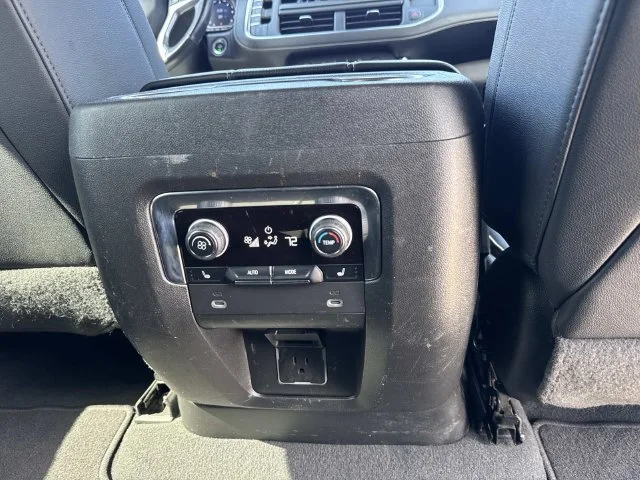 Used 2022 White Chevrolet Premier image 20