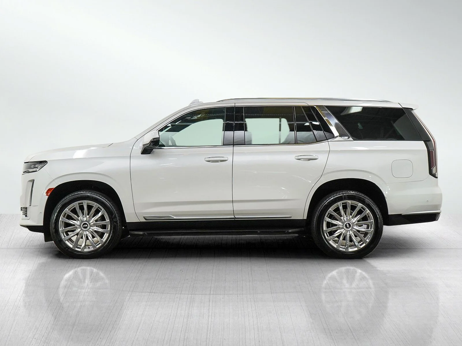 Used 2021 Cadillac Escalade Premium Luxury with VIN 1GYS4BKL8MR481580 for sale in Wayzata, Minnesota
